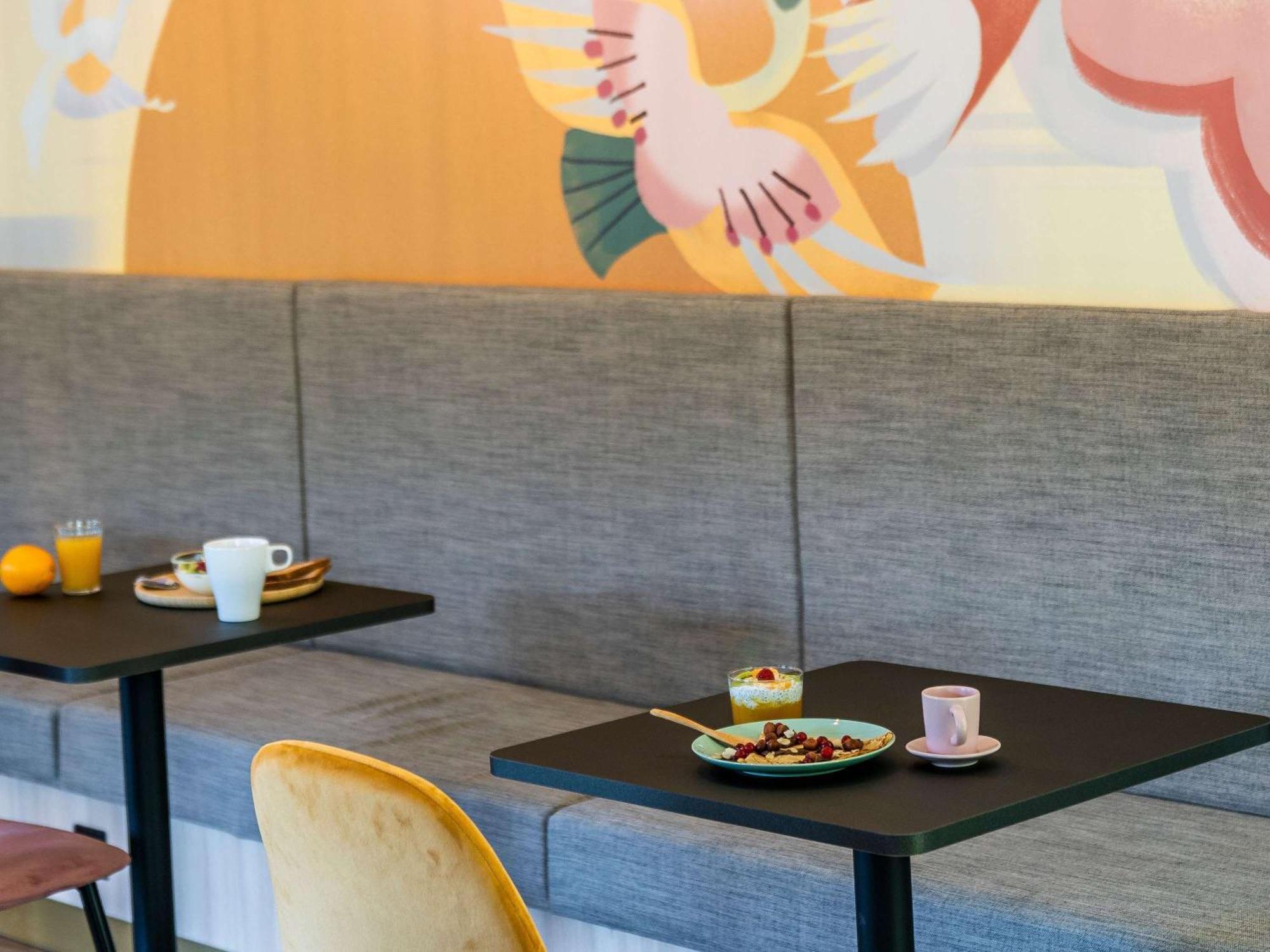 Hotel Ibis Styles Rennes Cesson Exterior foto
