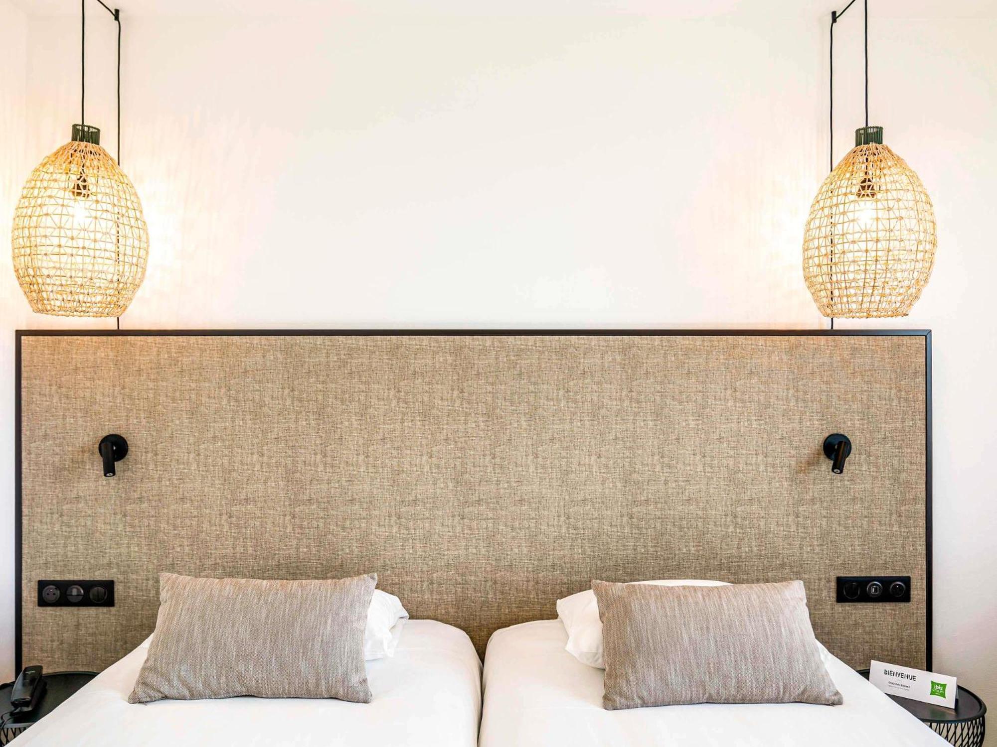 Hotel Ibis Styles Rennes Cesson Exterior foto